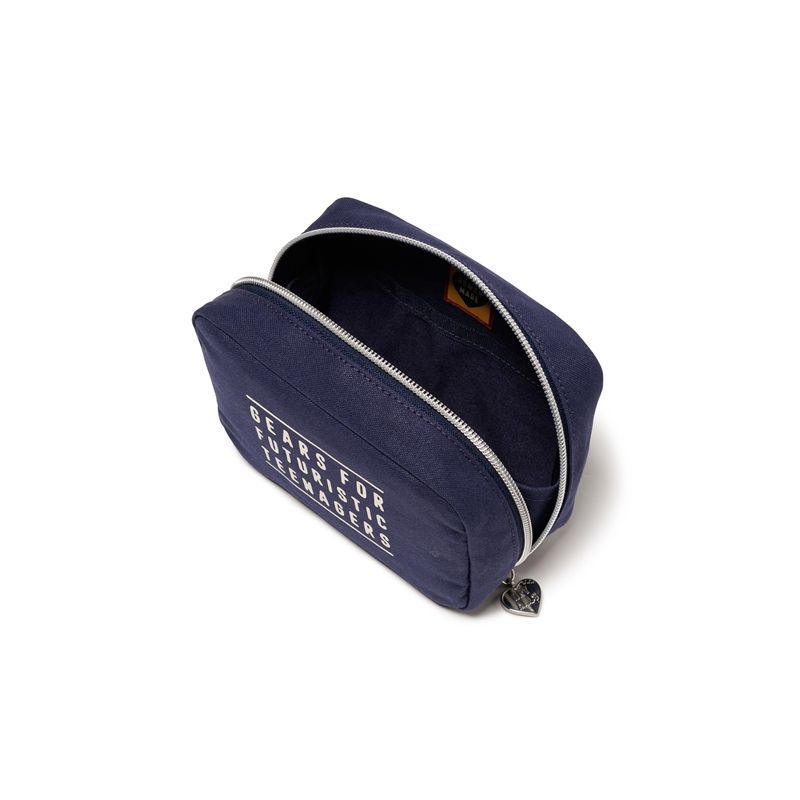 バッグ HUMAN MADE HEART CHARM POUCH NAVY HUMAN MADE HEART CHARM POUCH バッグ HM28GD089 - メルカリ