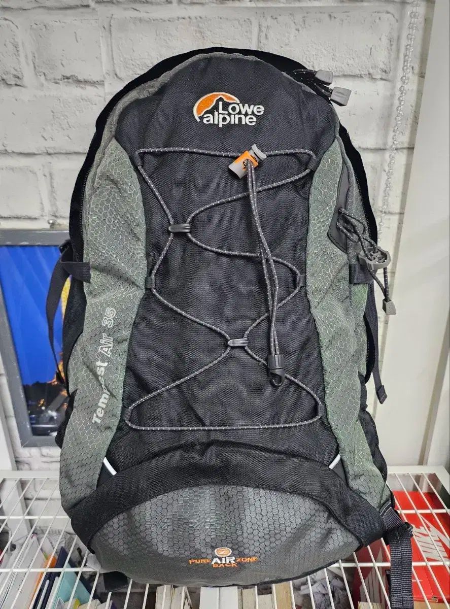 ロー アルパイン 登山リュック 35L PA92