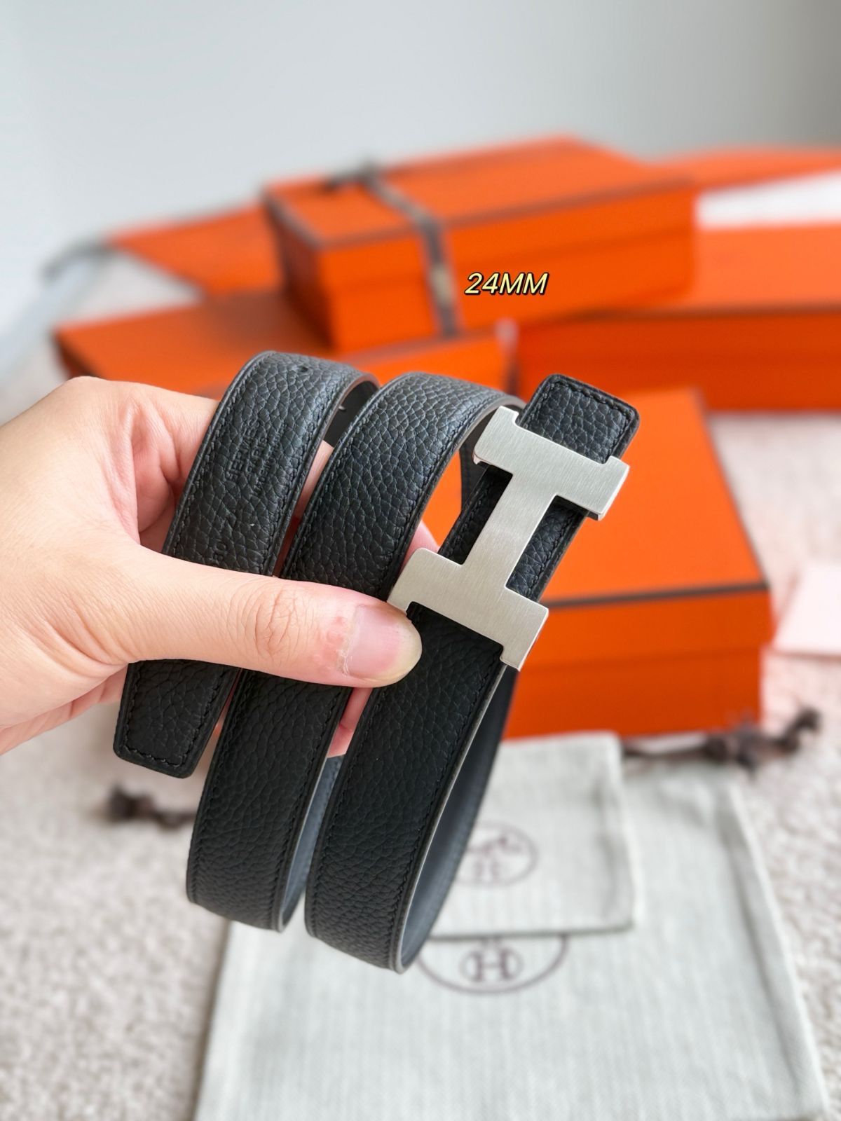 【HERMES】\"Mini Constance\"バックル☆レザーベルト 24mm 送料込 Mini Constance Guillochee belt buckle & Hermès sur Mer