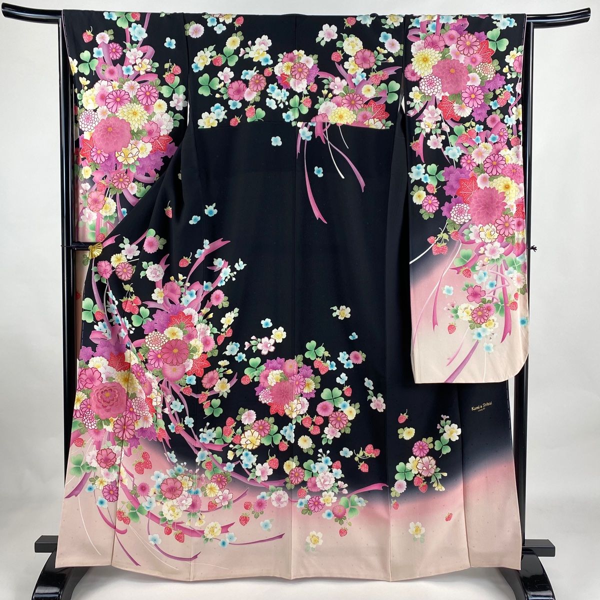 振袖 身丈166cm 裄丈66.5cm M 袷 薬玉 苺 刺繍 金彩 黒 正絹 美品 名品  