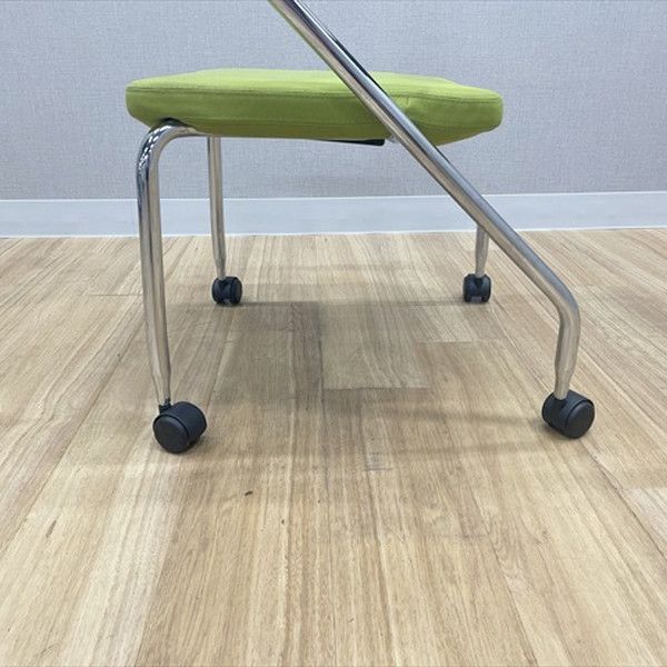 スタッキングチェア 肘付 ビザロール2 キャスター付 会議椅子 Vitra ヴィトラ ブラック グリーン MARWIL-DEMENAGEMENTS_CH