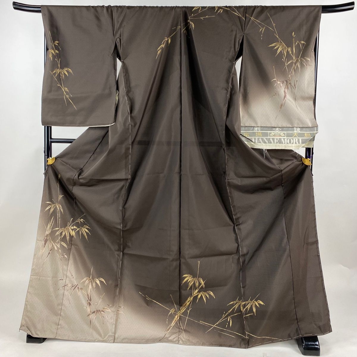 訪問着 身丈179cm 裄丈70cm 未仕立て 仮絵羽 大島紬地 HANAE MORI 笹 染め分け ぼかし 焦茶色 正絹 秀品