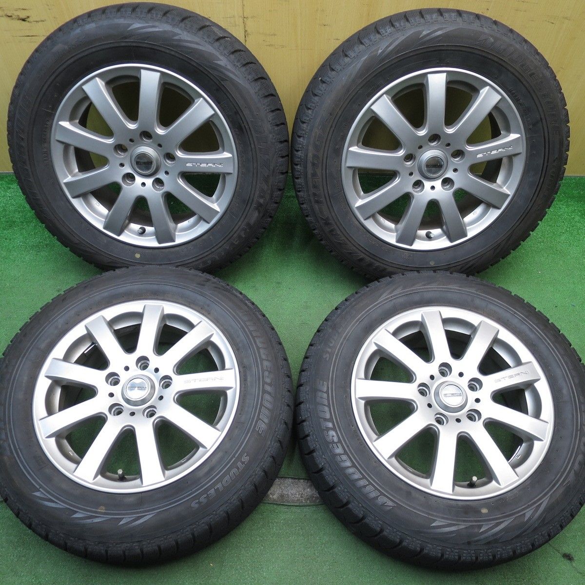 バリ溝！8.5分☆スタッドレス 195/65R15 ブリヂストン ブリザック REVO 