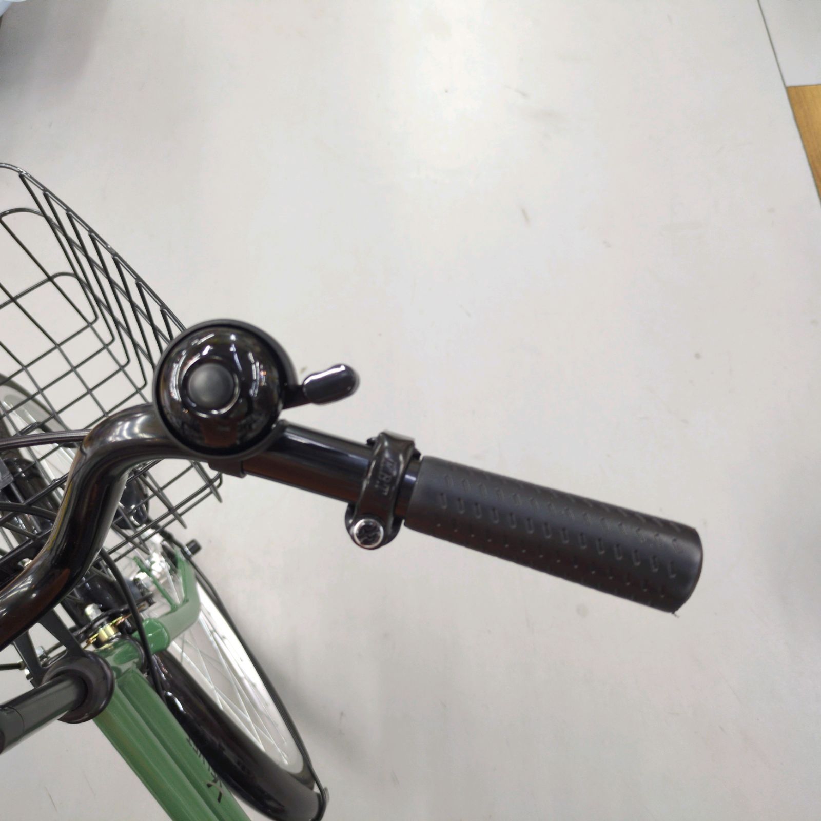 J530 ☆数回使用の美品☆普通自転車☆VELVET☆LEDオート☆26インチ