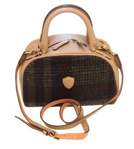 Felisiフェリージ新品2WAYショルダーバック 82500円伊製 - メルカリ