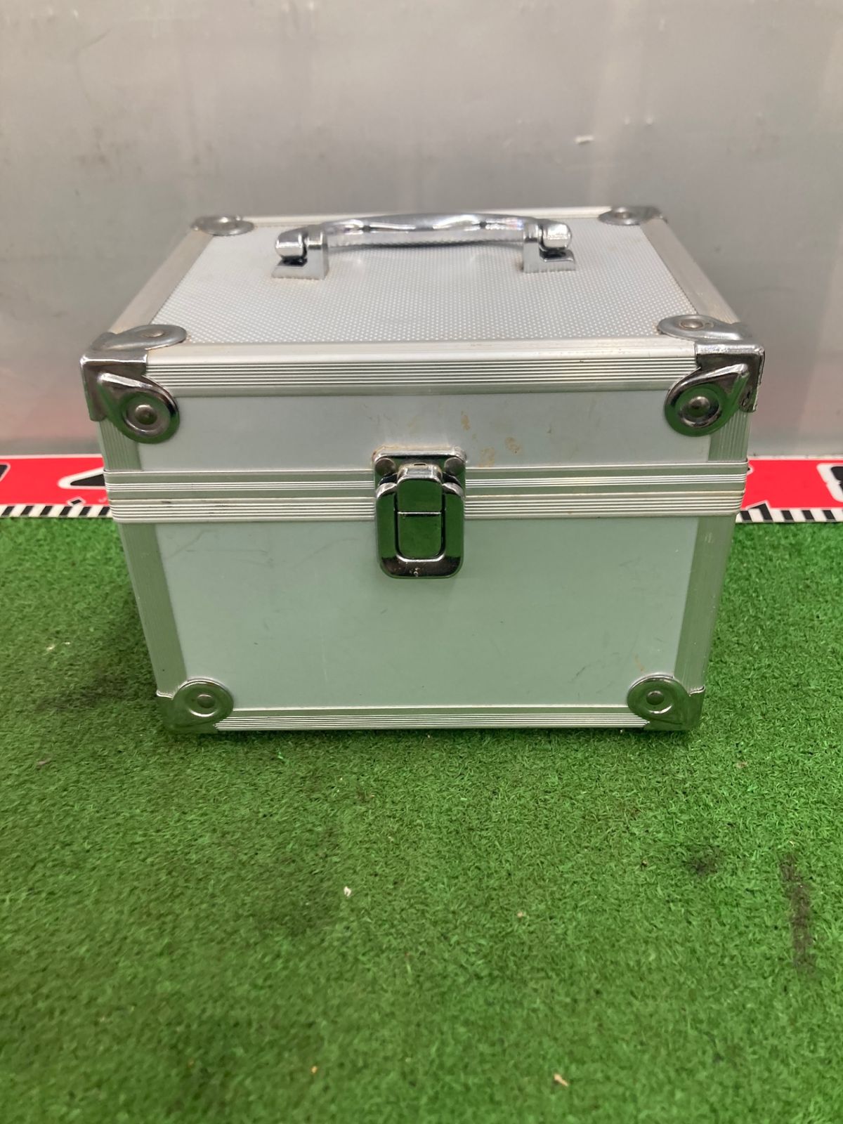 中古品】【0922】☆YAMASHIN レーザー墨出し器 MP2G