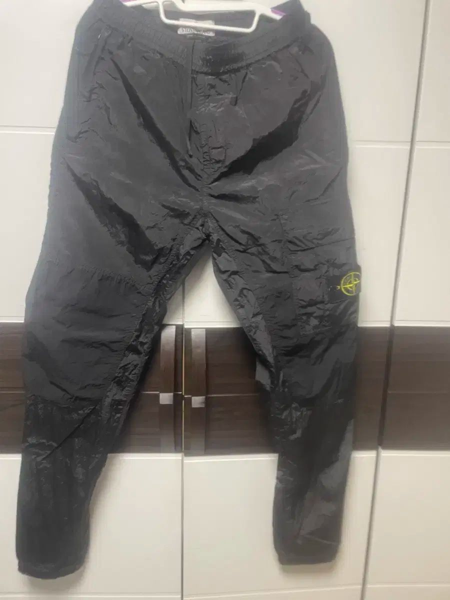 ストーンアイランド 黒 カーゴナイロンパンツ 楽天市場】ストーンアイランド STONE ISLAND カーゴパンツ