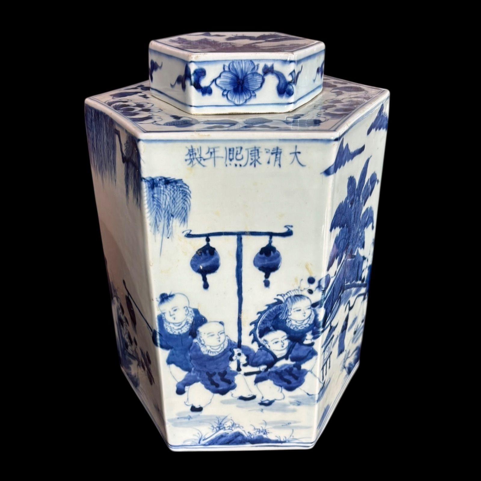 【現金特価】 大清康熙年製 蓋付き 壺 中国雑貨 [草花文風景人物絵] 六角壺 工芸品