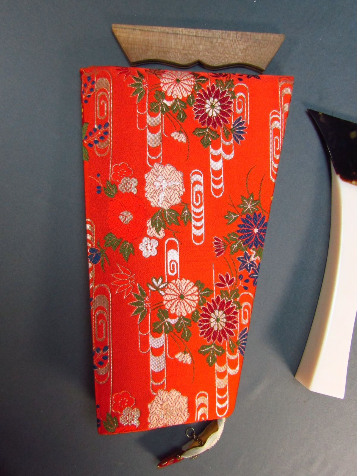 津軽三味線のべっ甲撥 ケース付き 津軽三味線 鼈甲 撥 ケース付き② - メルカリ