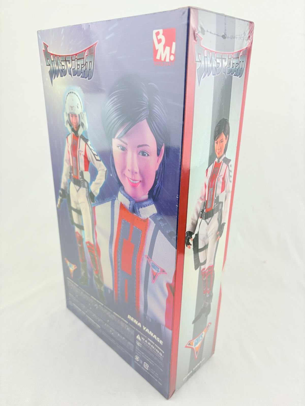 PBM ヤナセ・レナ 隊員 1/6 フィギュア 関節可動 人形 ウルトラマン