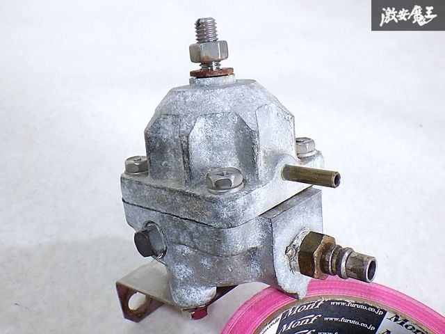 ホーリーレギュレター+燃圧計新品-ハコスカS30ZケンメリS130Z等* 燃圧計-ハコスカS30ZケンメリS130ZソレックスL6ウェーバーL型L28