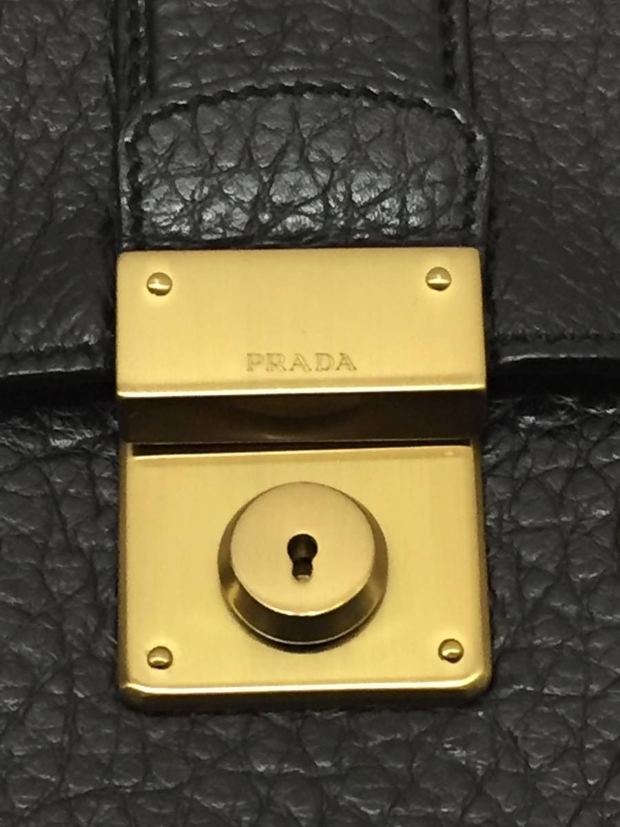 美品！格安！PRADA プラダ BERLINO SOUND サウンド ロック金具 ゴールド金具 レザー ハンドバッグ BN0960 - メルカリ