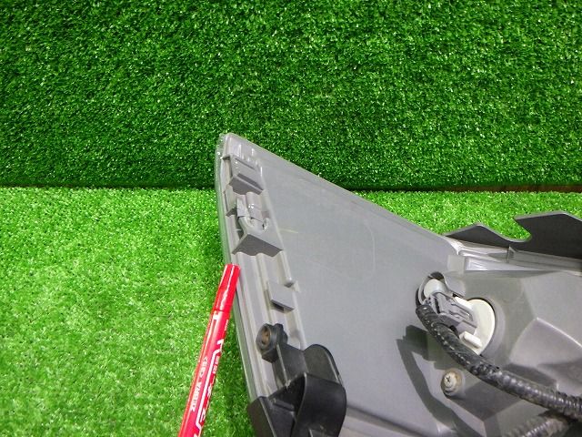 ステップワゴンスパーダ テール左右