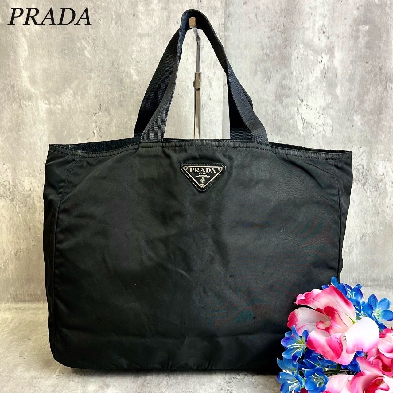 ✨良品✨ PRADA プラダ トートバッグ ハンドバッグ 三角ロゴ A4収納 ロゴプレート シルバー金具 ロゴ型押し テスートナイロン ユニセックス  ブラック 黒色