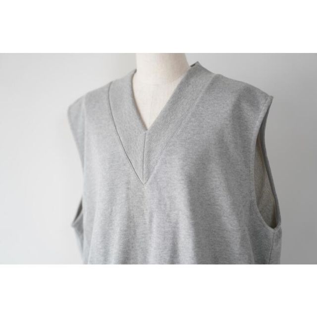 euphoric' (ユーフォリック) | V-neck Vest (moku gray