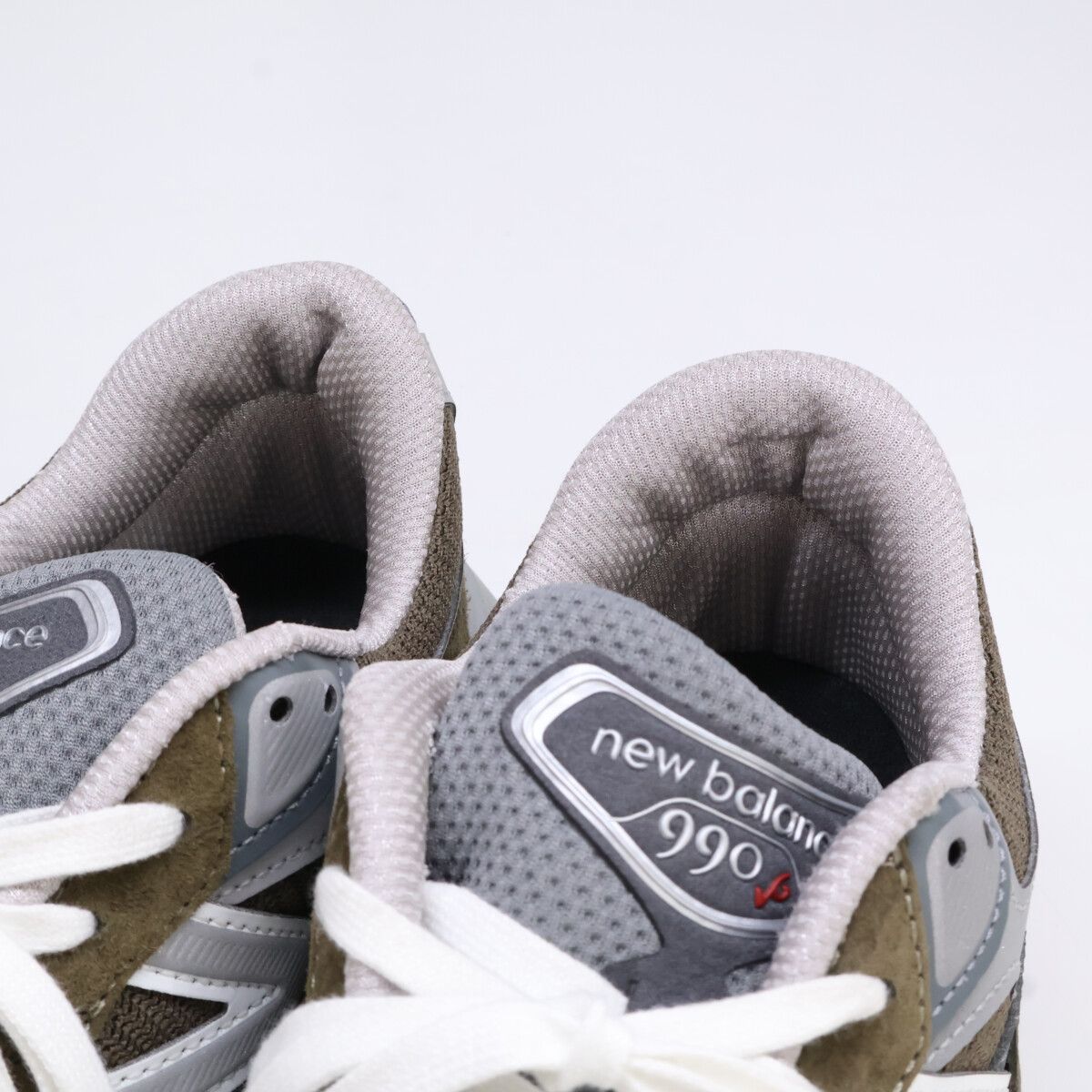 ローカットスニーカー