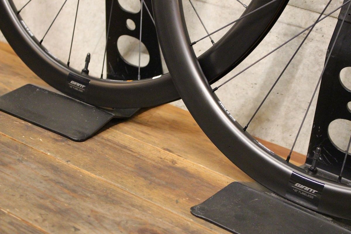 GIANT SLR1 42 カーボンホイール ディスクブレーキ対応 チューブレス