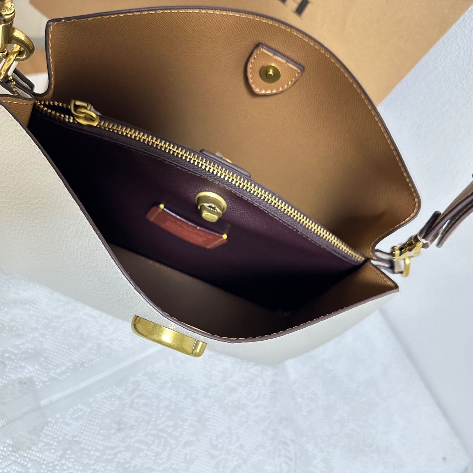 COACH ウィロウ ショルダーバッグ ホワイト C2590 アイボリー - メルカリ