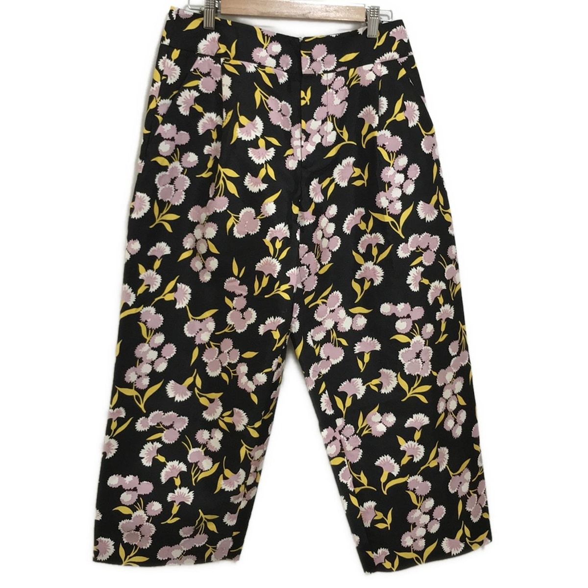 Marniマルニ　マルチカラー花柄パンツ　38 MARNI(マルニ) パンツ サイズ40 M レディース - 黒×ピンク
