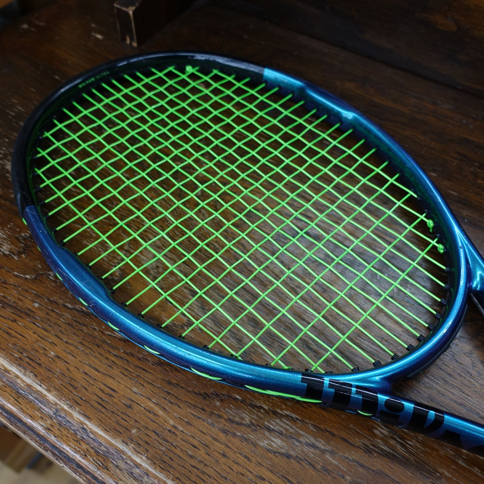 ULTRA TOUR 95J V4.0 ウルトラツアー95J ウィルソン ラケット ]ウルトラツアー 95J V4.0 ULTRA TOUR 95J V4.0