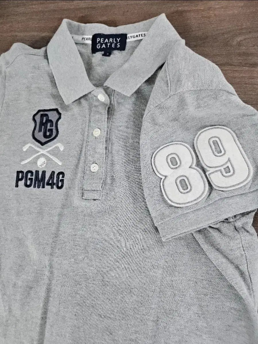新品・未使用品タグ付　PEARLY GATES 1989 ゴルフウェア　サイズ5 PEARLY GATES ゴルフウェア PK 89 半袖Tシャツ グレー 2 - メルカリ