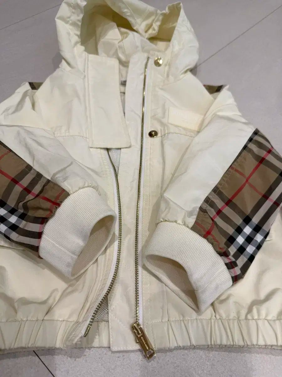 BURBERRY(バーバリー ) キッズ 春 秋 ウィンドブレーカー ジャケット