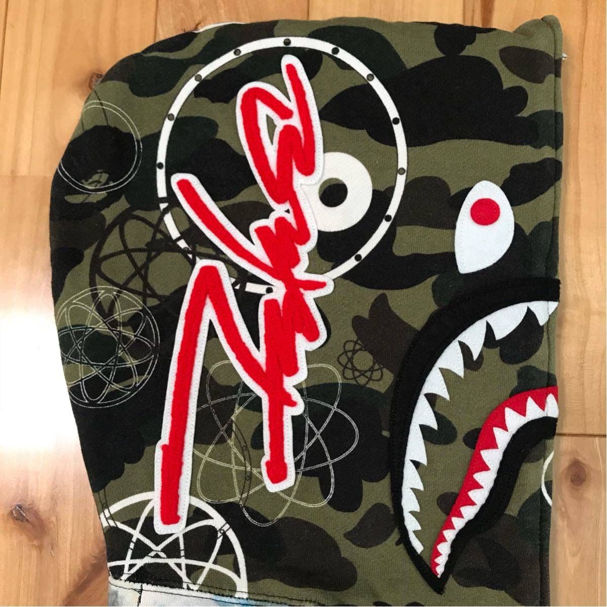 BAPE × futura シャークパーカー 000000000689 - メルカリ