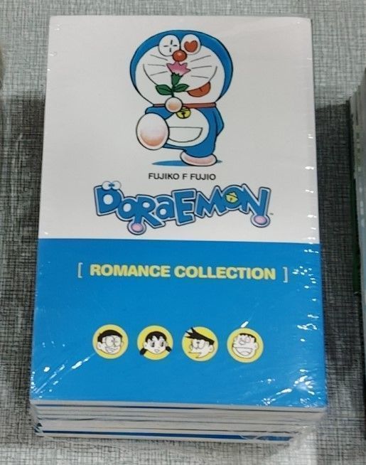 新品未使用】doraemon 英語絵本 洋書 漫画 ドラえもん 英語勉強