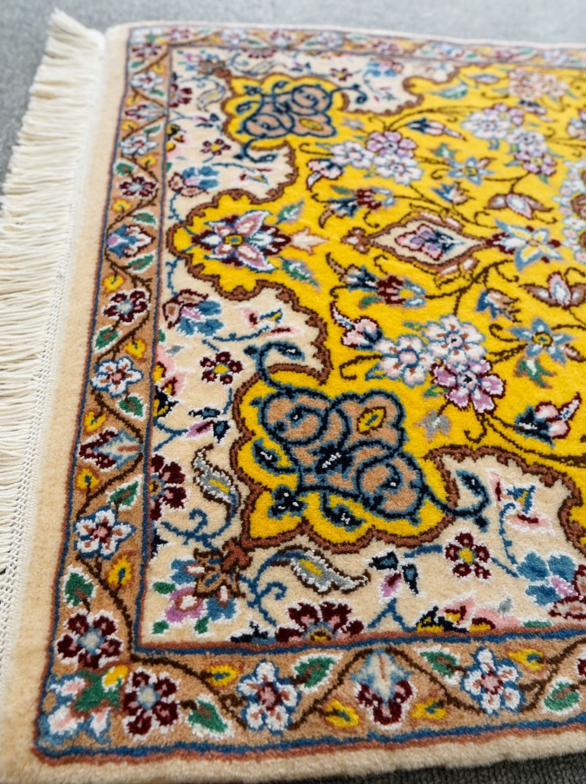 90×60cm【ペルシャ手織り絨毯】