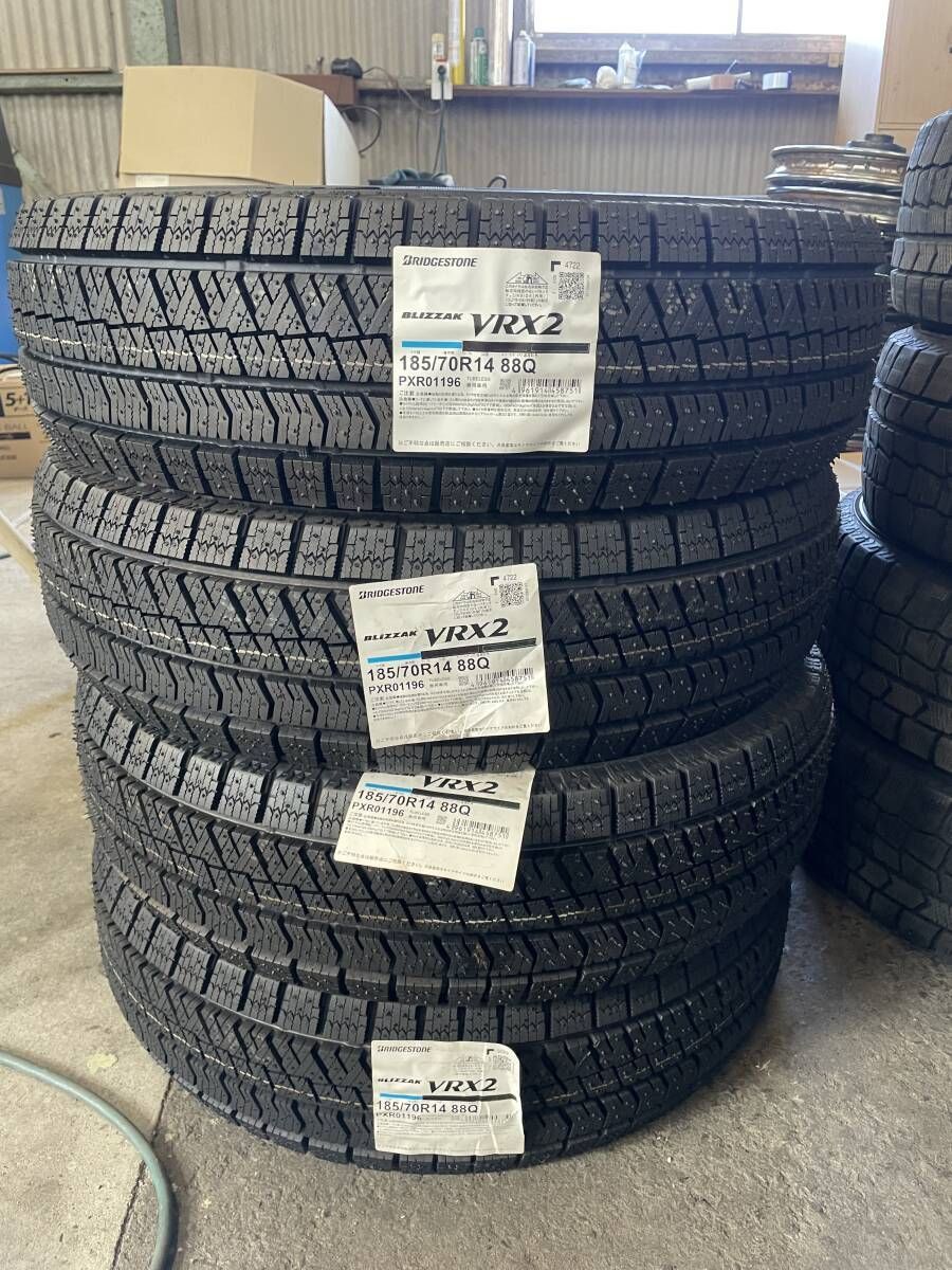 新品スタッドレスタイヤ4本セット！ブリヂストン ブリザックVRX2 185