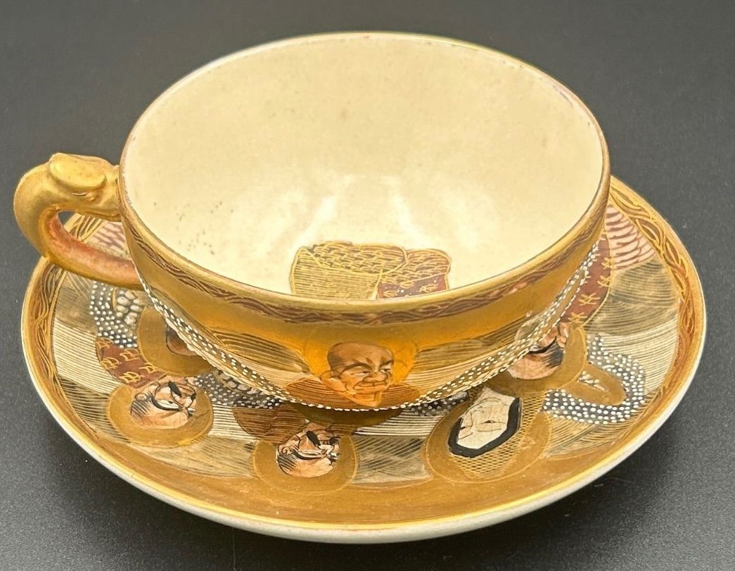 薩摩焼 羅漢龍図 金彩 ティーカップ ソーサー 盛り上げ 明治期 家紋