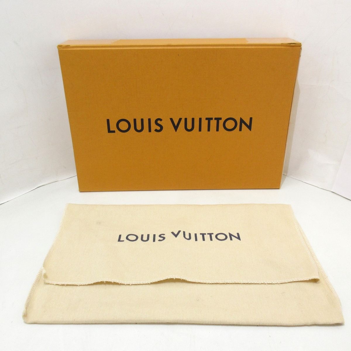 LOUIS VUITTON(ルイヴィトン) クラッチバッグ キュイールトリヨン美品