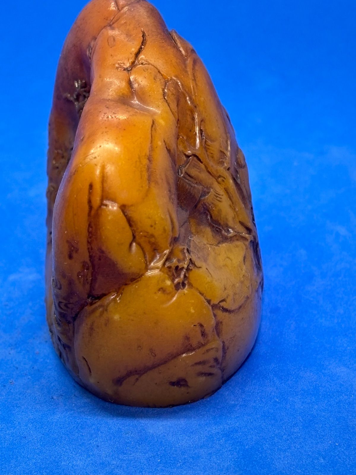 寿山石 田黄石 彫刻置物「松下問童子」63×71×43mm223g印材・4871
