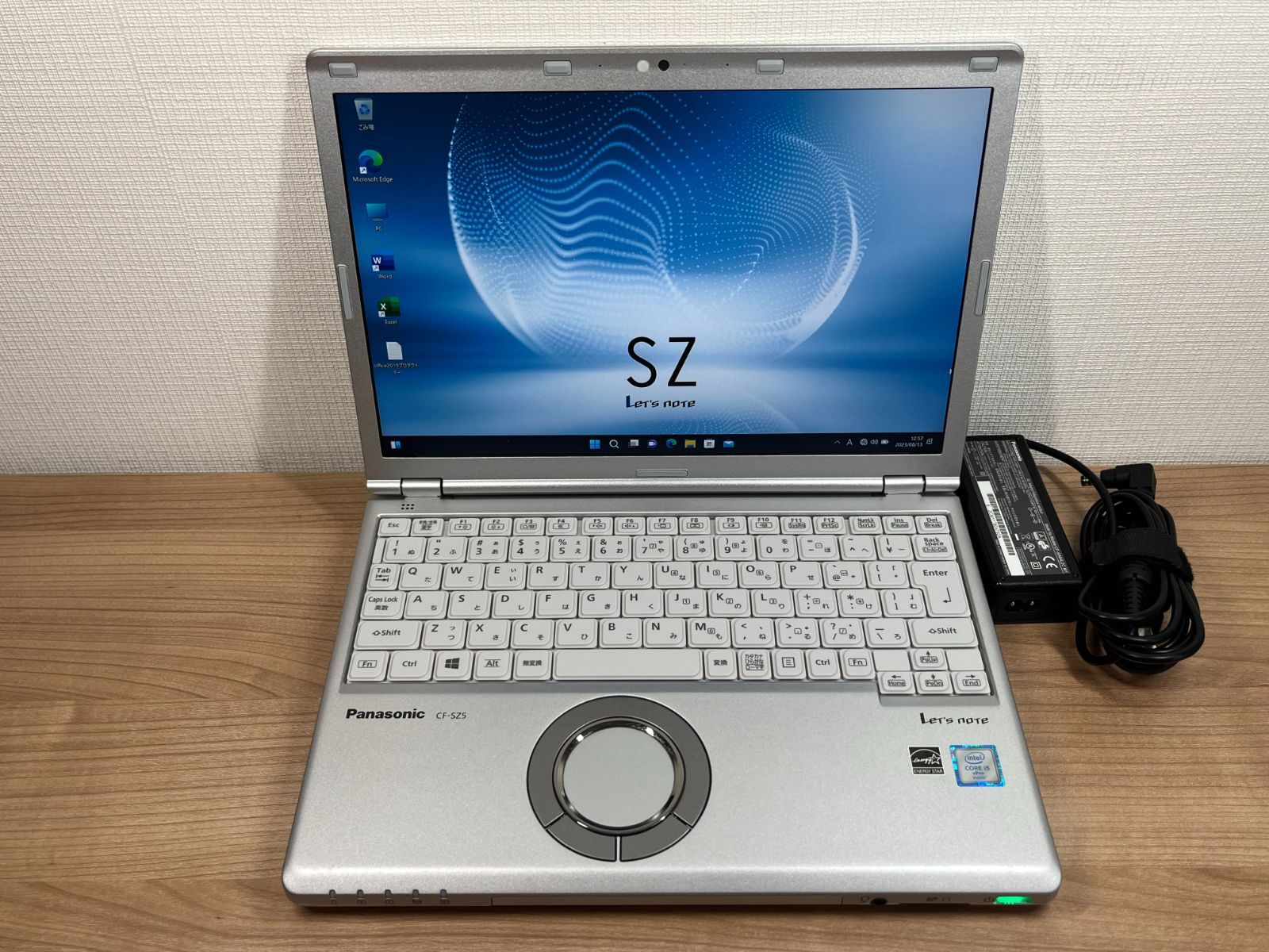 お買い得品＞ 03226 軽量 Panasonic レッツノート CF-SZ5 8GB / SSD