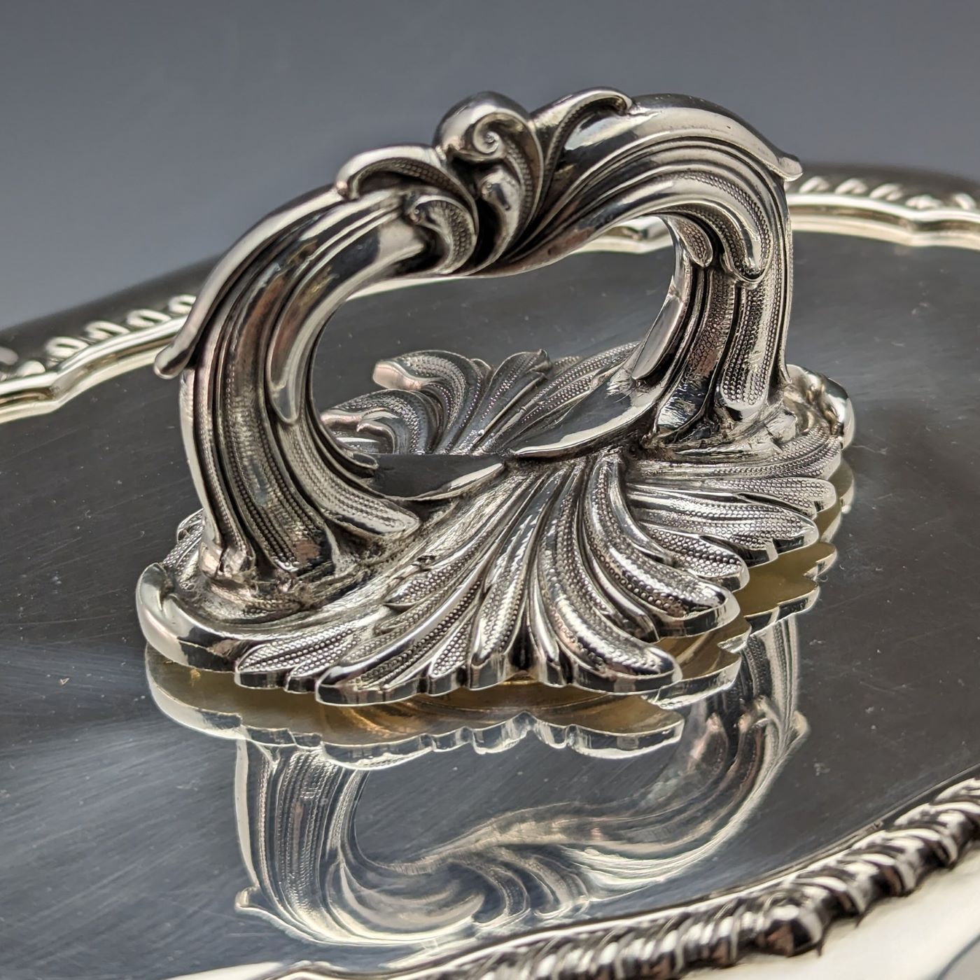 1904年 英国アンティーク シルバープレート製 オーバル型 エントレーディッシュ Elkington 1904年 英国アンティーク シルバープレート製 オーバル型 エン