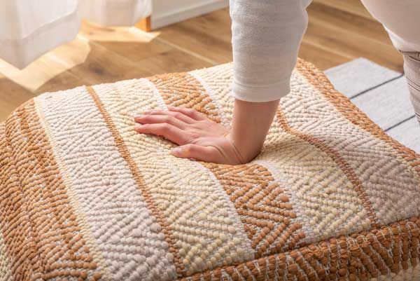 発泡ビーズのビッグクッションスツール