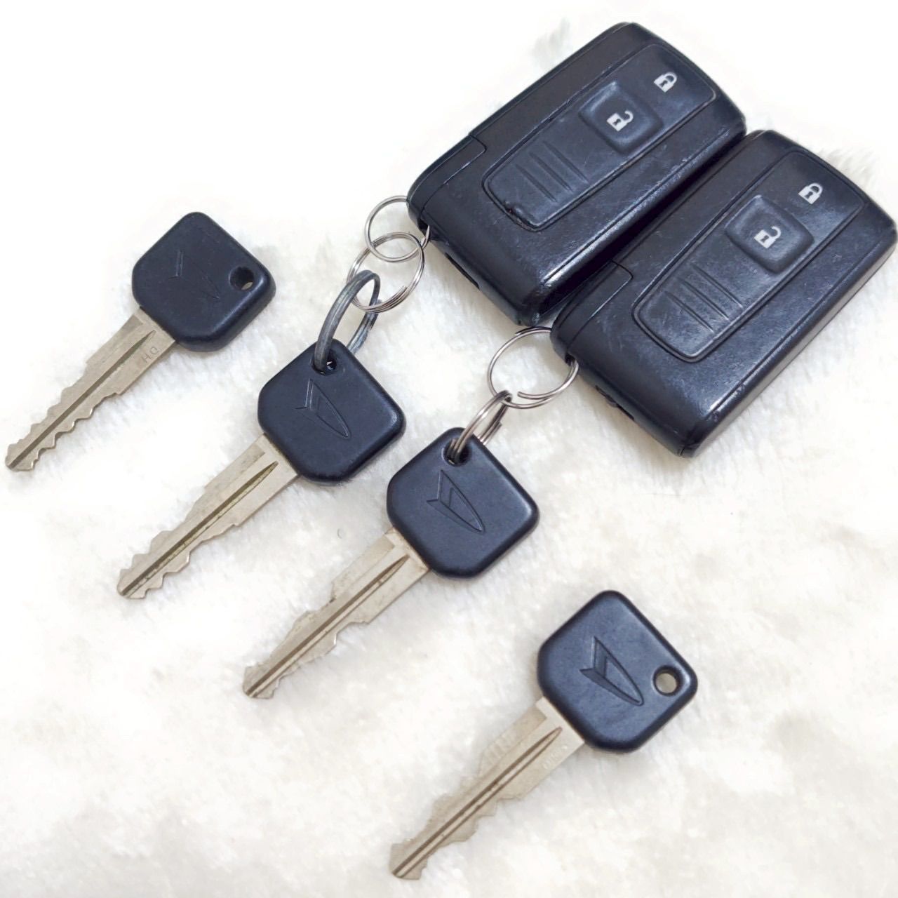 ダイハツ スマートキー 2ボタン 3ボタン 12個 まとめ売り まとめ売り! ! 【DAIHATSU】 ダイハツ スマートキー キーレス