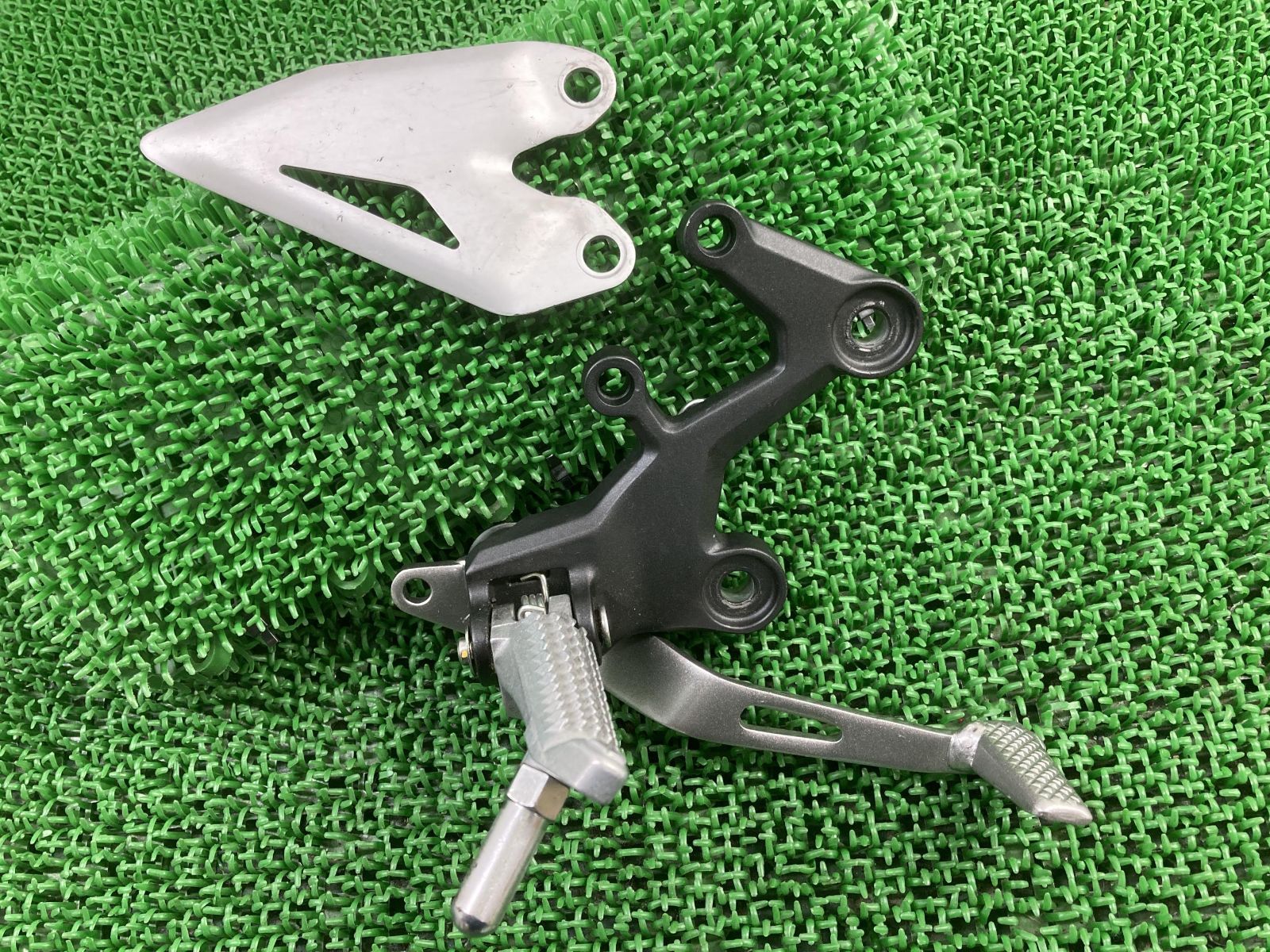 NINJA400 ステップ 右 DSC1-2 カワサキ 純正  バイク 部品 EX400G ニンジャ400G メインステップ ブレーキペダル ヒールガード