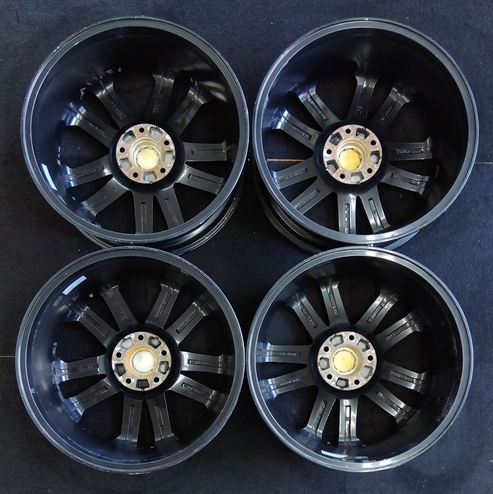 18インチ 7.5j PCD114.3 タイヤ付き 4本 セット コンケーブ形状 中古18インチ×7.5J＋55 PCD114.3 Laffite（ラフィット）タイヤ