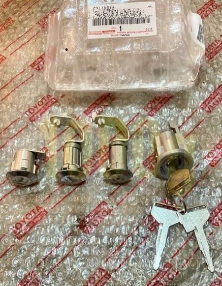 トヨタ純正新品】TOYOTA 未使用品 ☆超希少品☆ ランドクルーザー  