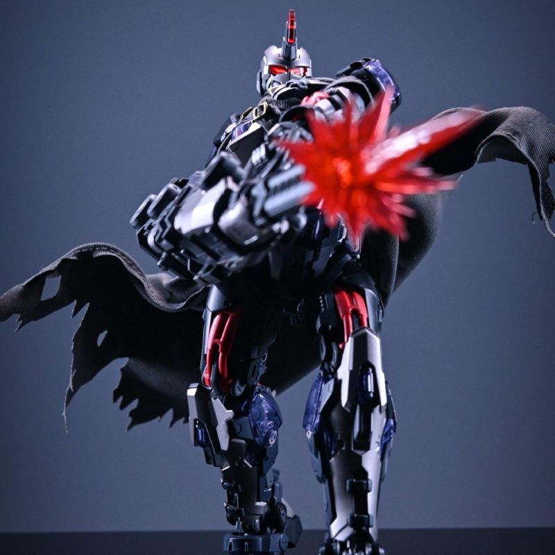 1|100 スケール スーパーゼロシリーズ トリプン メカ モデルキット - 詳細な成人組み立てロボットフィギュア 赤と青のアクセント ブラックケープ デュアルブレード プラスチック素材 コレクタブルモデルキット|詳細なメカデザイン|細かいアートワーク メカ