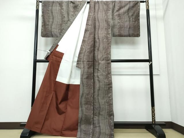 平和屋着物○本場大島紬 9マルキ 泥染め よろけ縞 正絹 逸品