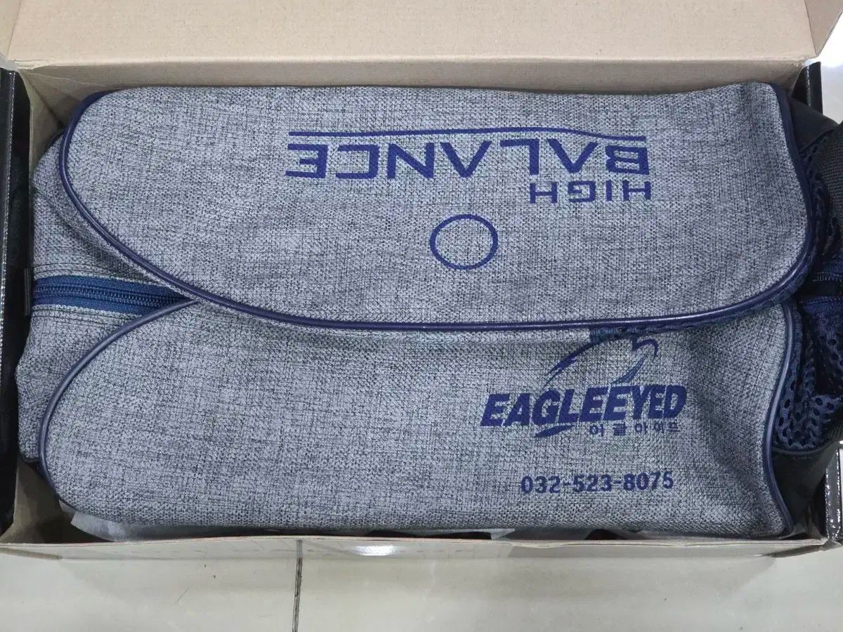 見込みの持てる イーグルアイド 軽量 283g ゴルフシューズ 230mm