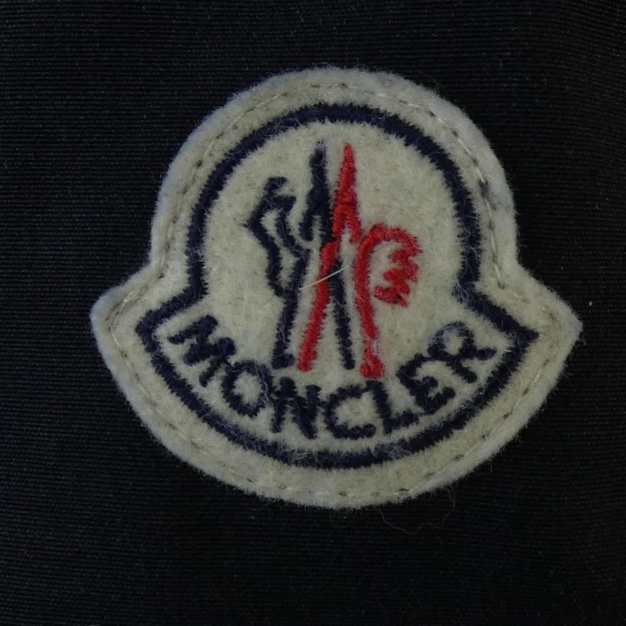 モンクレール MONCLER