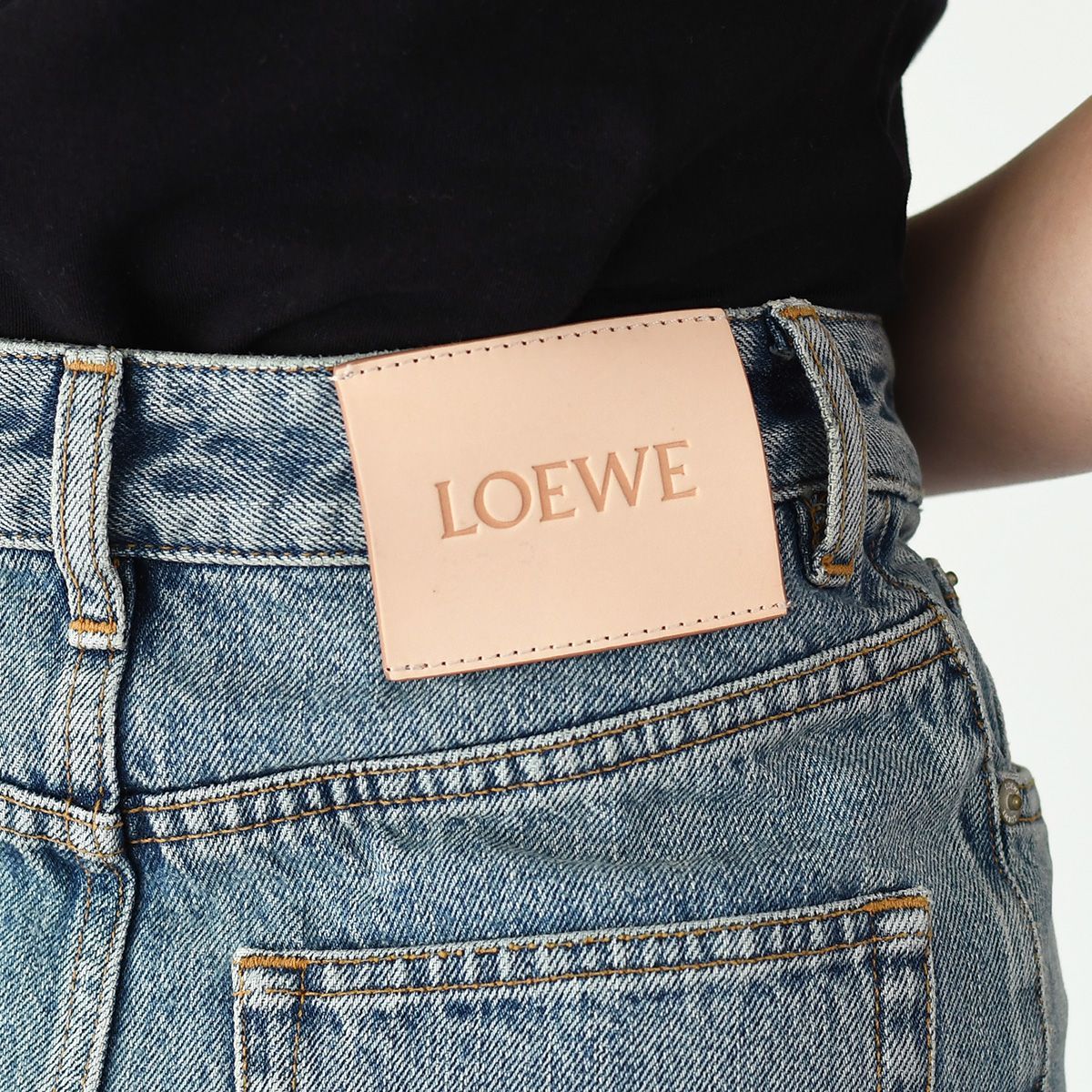 お買い得！！★ ロエベ ★ ハイウエストジーンズ LOEWE ロエベ デニム ボトムス ハイウエスト ジーンズ