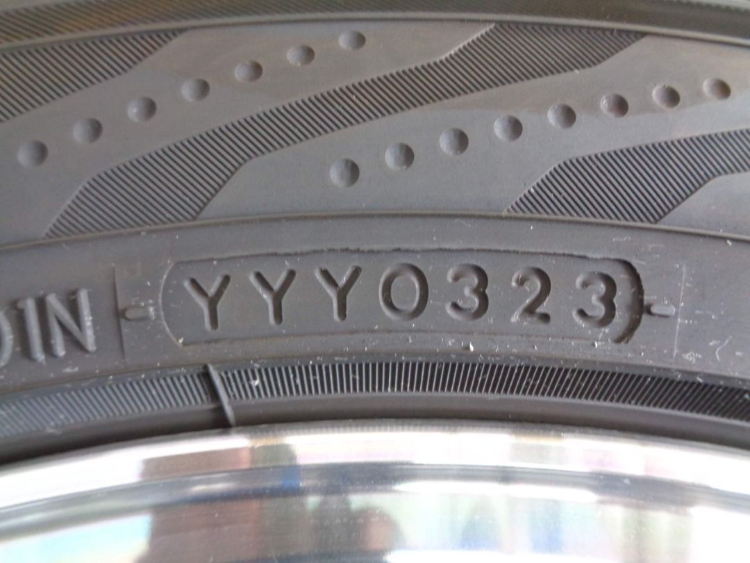 美品　アドバンレーシング　RG-D2　7J-18　5H114.3　+38　ブルーアースRV-03　225/50R18　中古セット　神奈川県