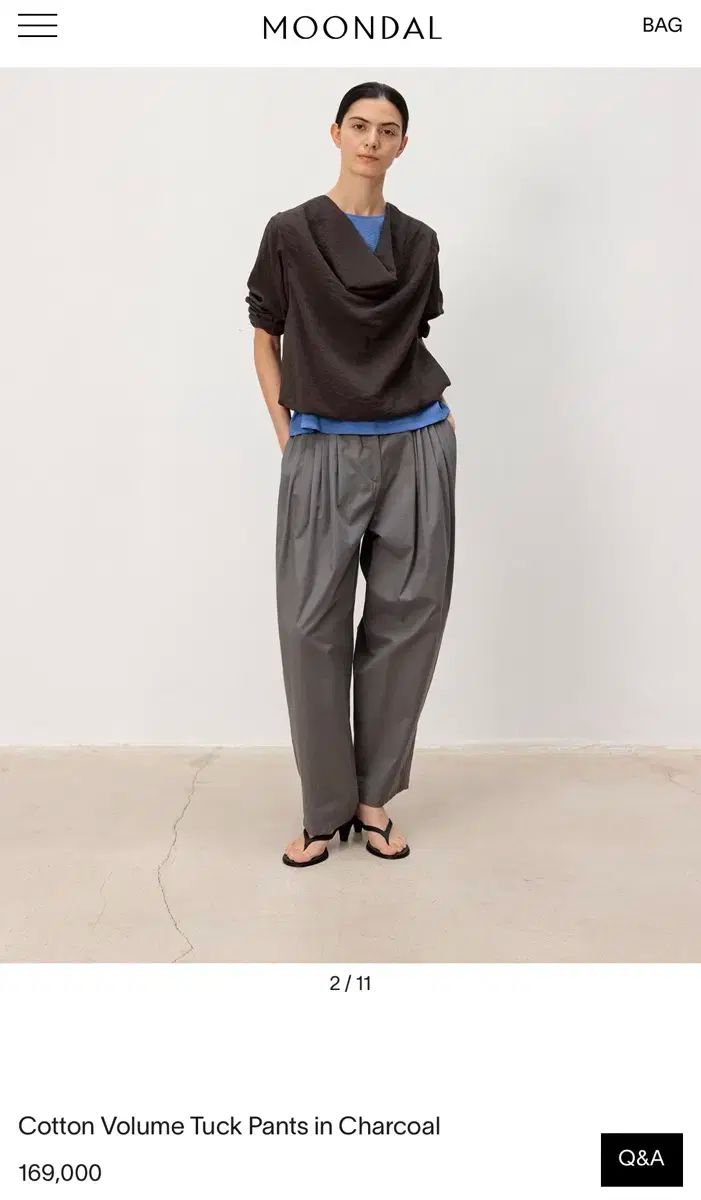 ムンダル Cotton Volume Tuck Pants in チャコール sサイズ