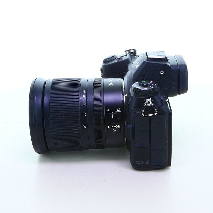 ニコン Z6 Nikon-Z6-with-Nikon-Nikkor-Z-