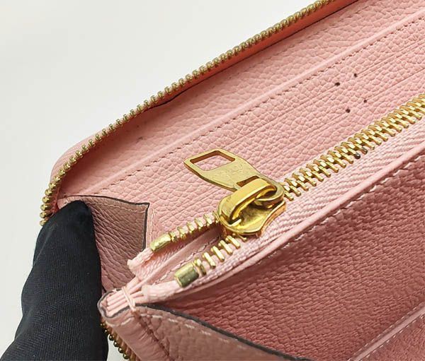 ルイヴィトン アンプラント ジッピーウォレット モノグラム　ピンク 長財布 ルイヴィトン ジッピー・ウォレット ラウンド長財布 モノグラム
