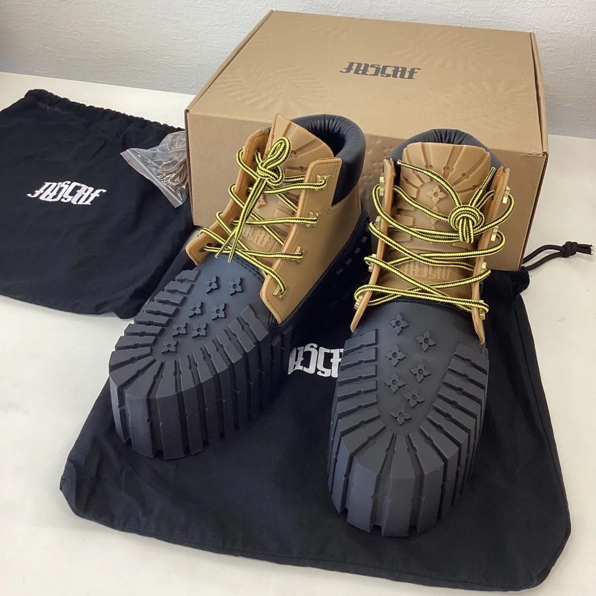 希少 MSCHF ミスチーフ 2×4 Duck Boots Timberland ティンバーランド